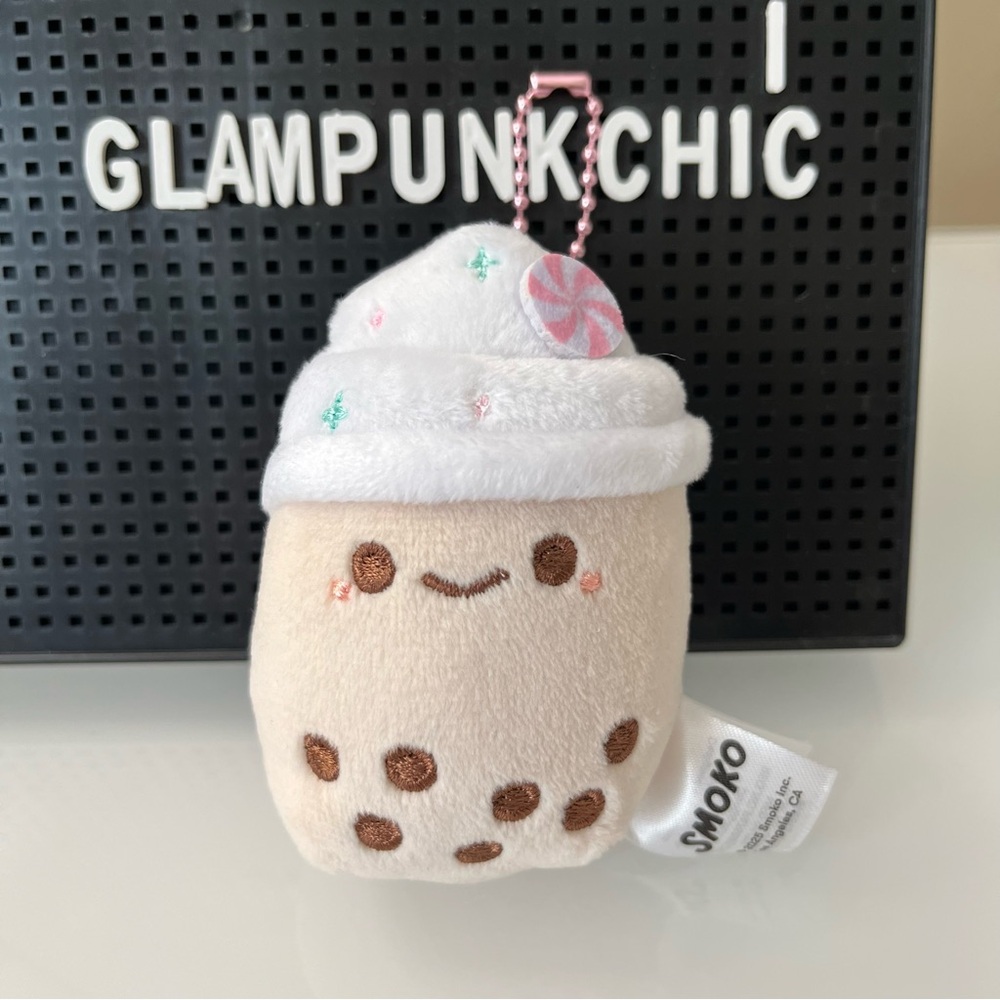 Smoko Tinsel Town Pearl Boba Tea Plush Christmas Ornament ‘25 Bag Charm Keychain